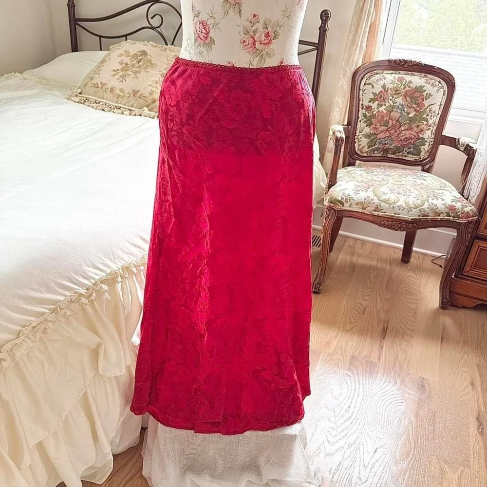 floral satin skirt  Cotton Candy LA floral satin midi skirt‎ size medium